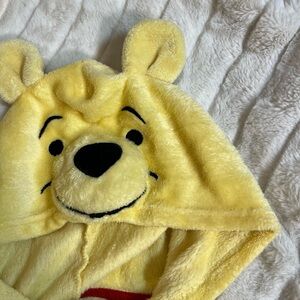Winnie the Pooh Women’s M Disney Fleece Soft Yellow Red Zip PJ Sleep One Piece